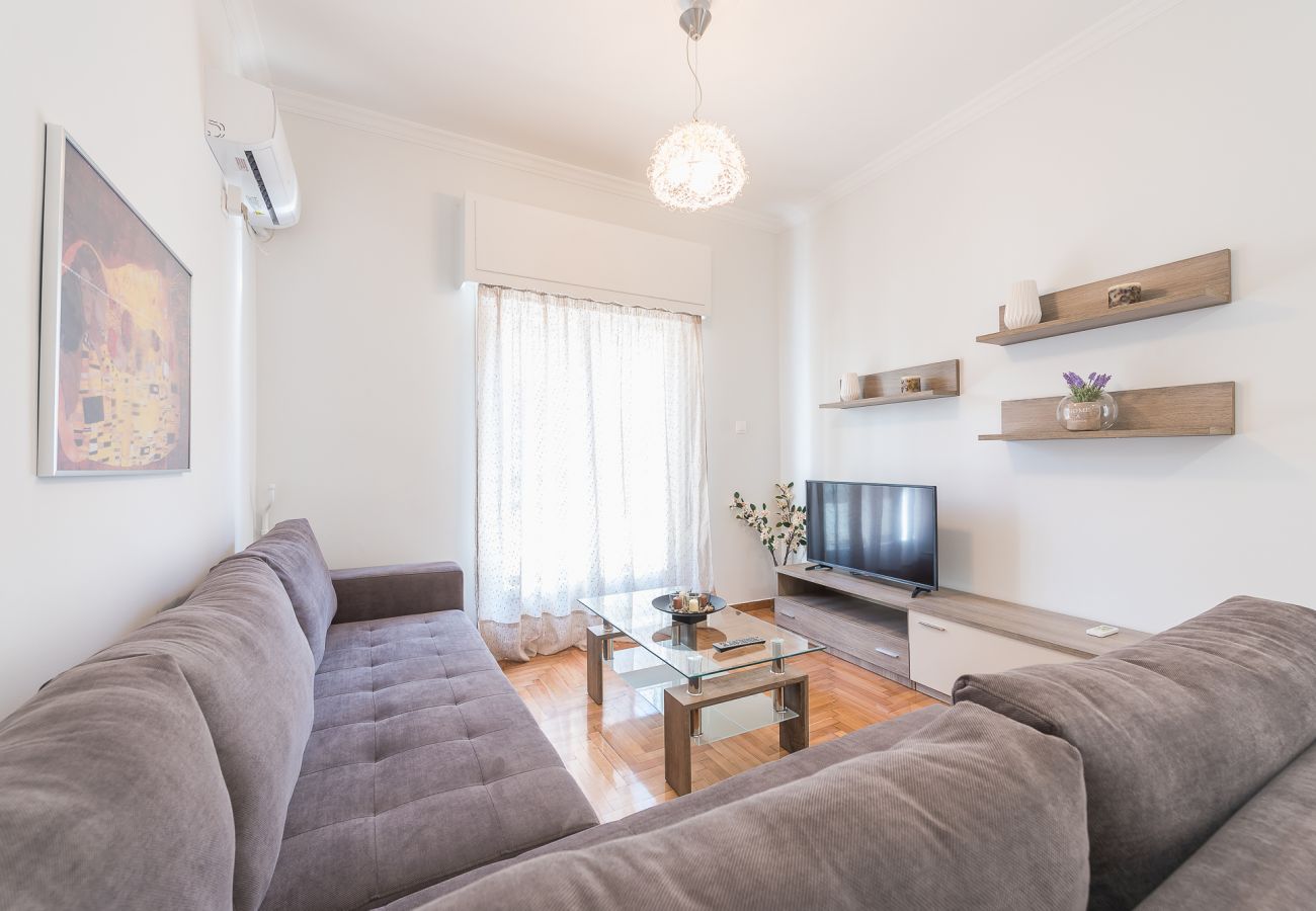 Appartement à Athens - Bright 2 bdrm apt in the heart of Athens 