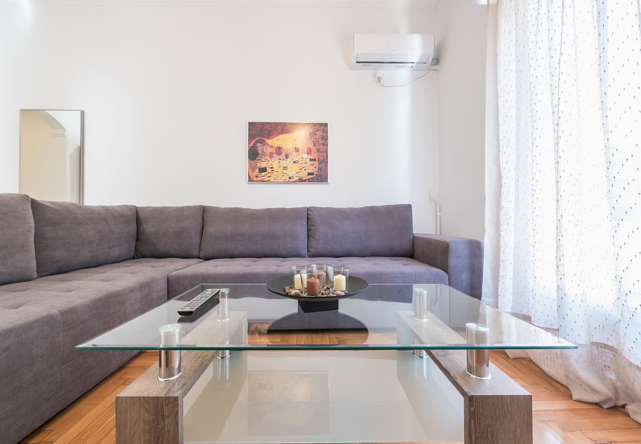 Appartement à Athens - Bright 2 bdrm apt in the heart of Athens 