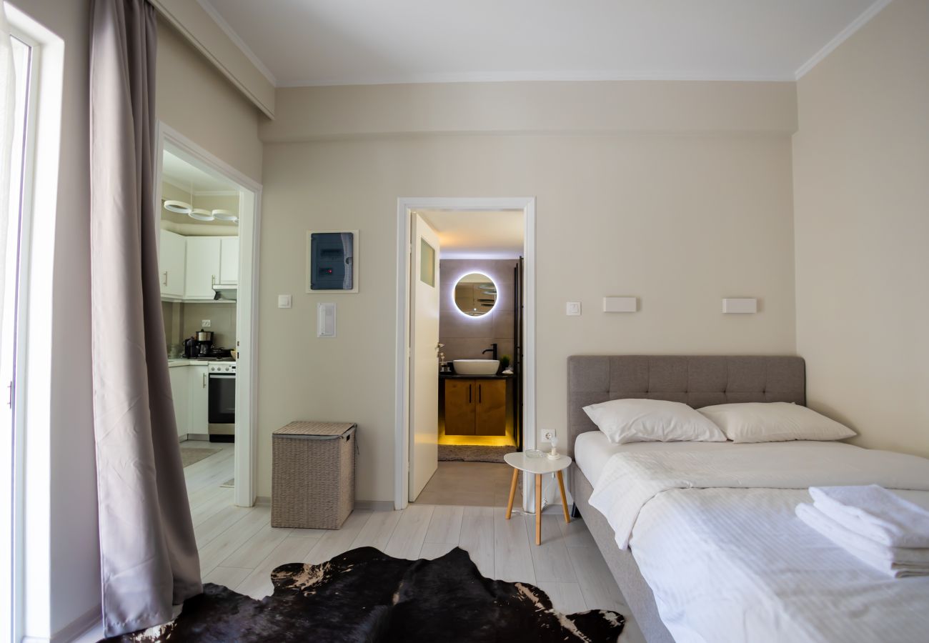 Appartement à Athens - Live Like a Local in a Stylish Home!