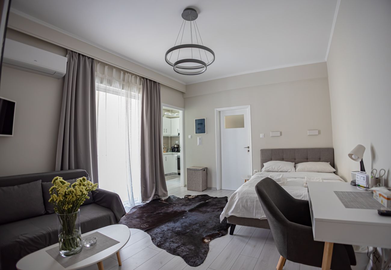 Appartement à Athens - Live Like a Local in a Stylish Home!