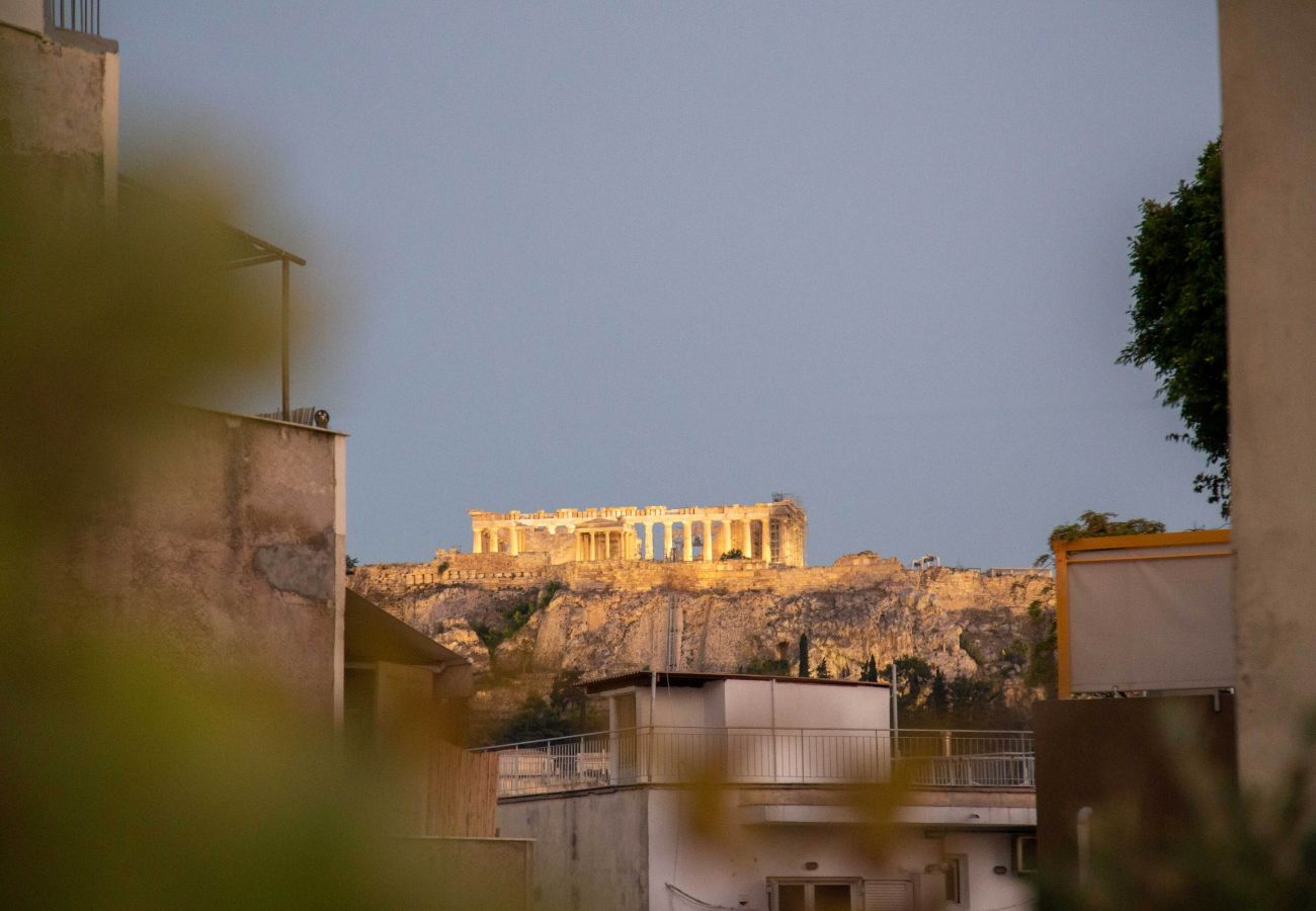 Appartement à Athens - Ultimate 3 Apt Building in the Center for 15 ppl