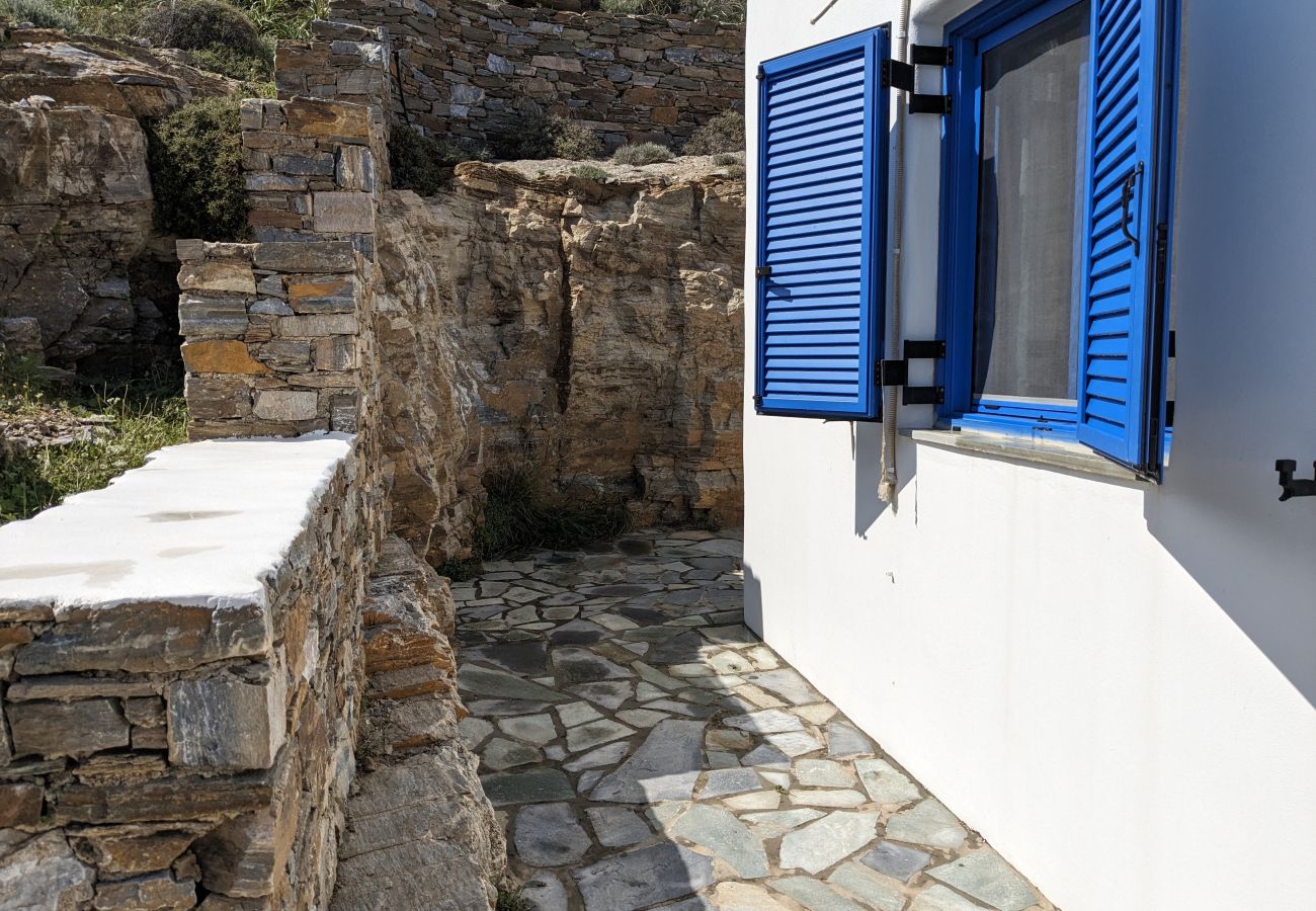 Résidence à Kythnos - Seaside Bliss: Tranquil Retreat on Kythnos Island