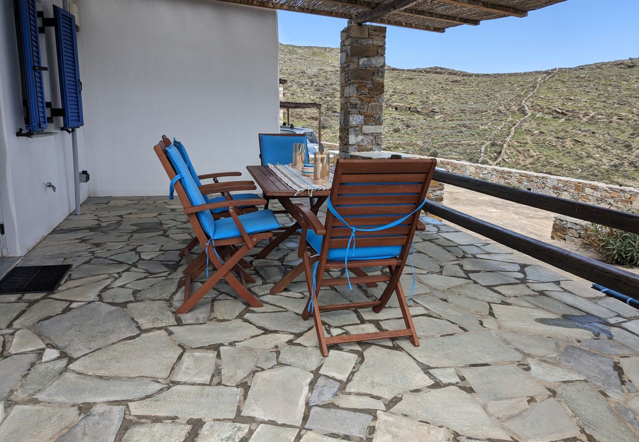 Résidence à Kythnos - Seaside Bliss: Tranquil Retreat on Kythnos Island