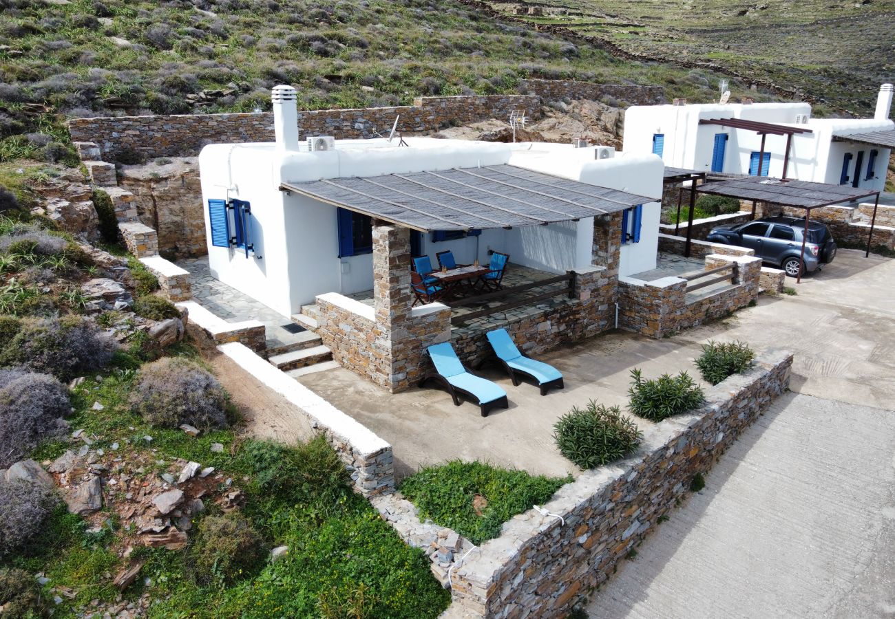 Résidence à Kythnos - Seaside Bliss: Tranquil Retreat on Kythnos Island