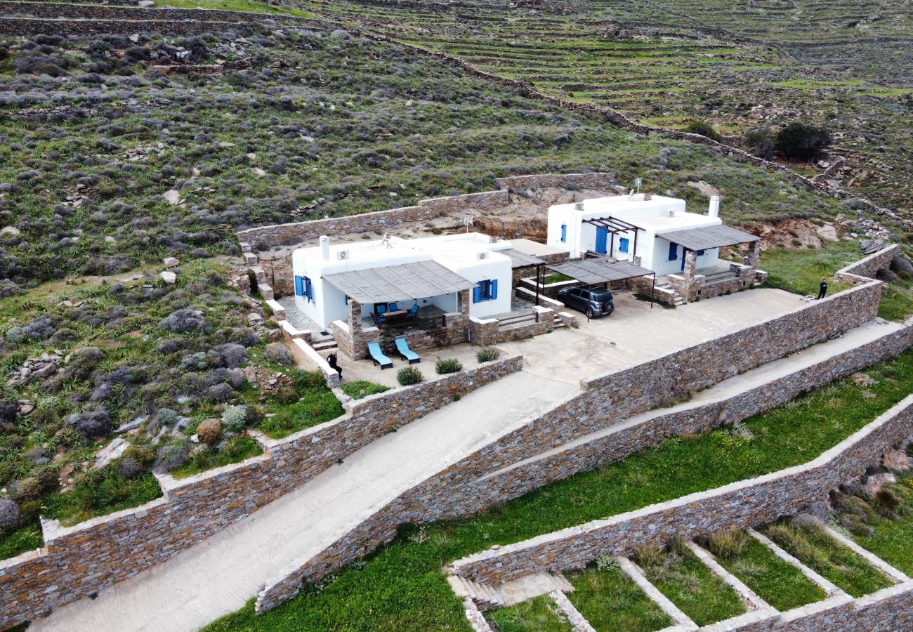 Résidence à Kythnos - Seaside Bliss: Tranquil Retreat on Kythnos Island