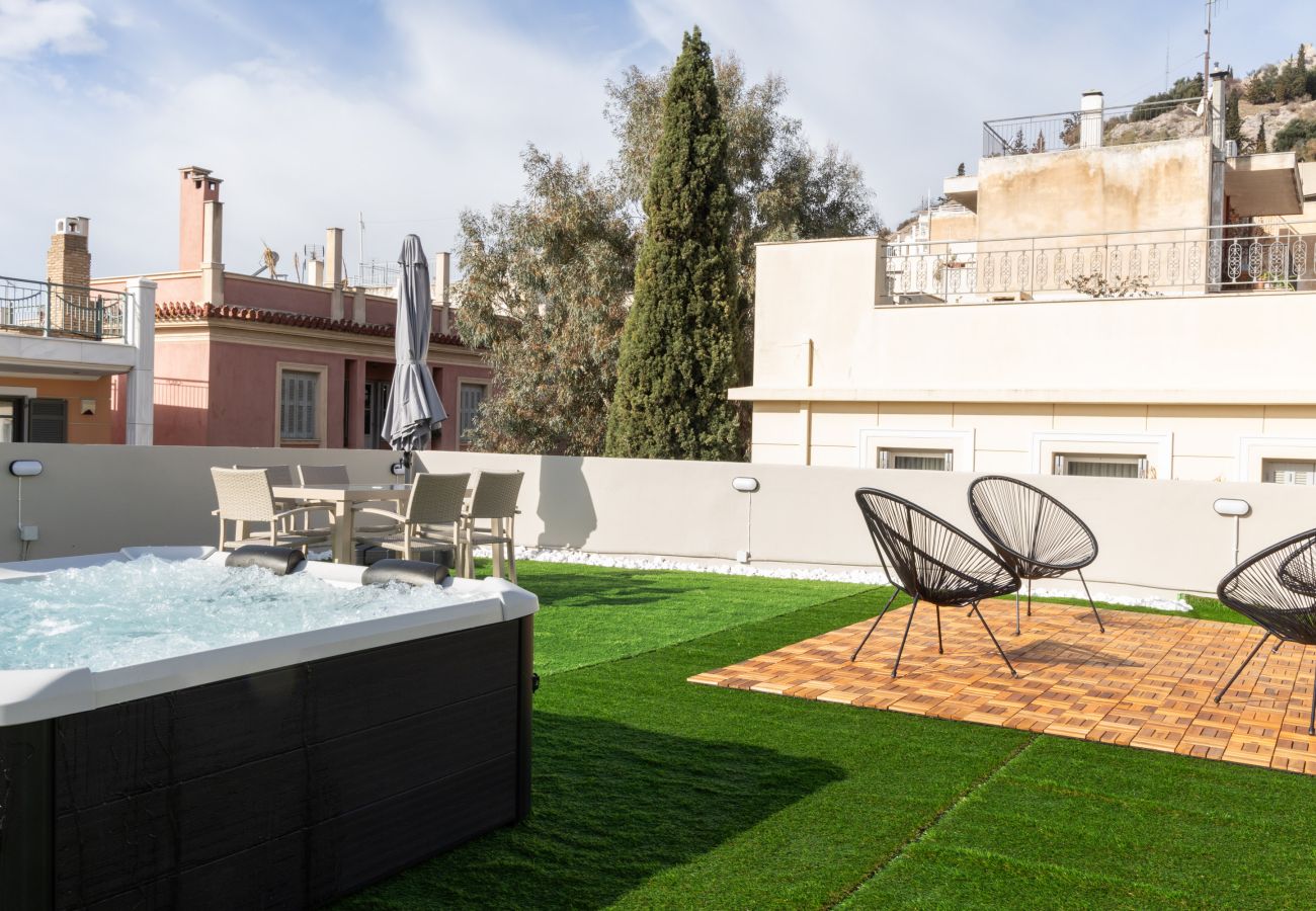 Appartement à Athens - Acropolis View 3-Bdrm with Rooftop Garden & Jacuzzi