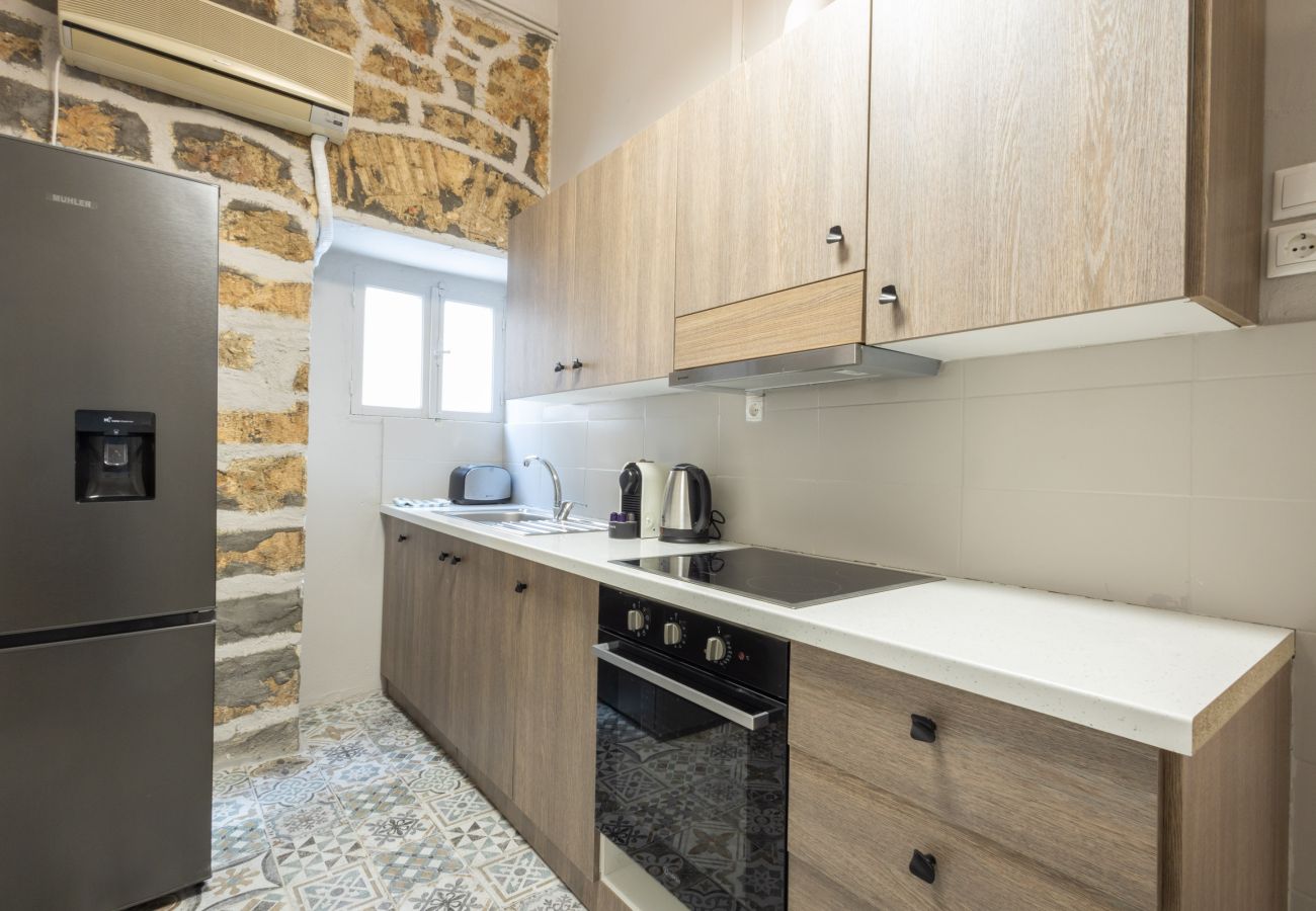 Appartement à Athens - Vintage Acropolis Retreat: Charming 3-Bdrm in Koukaki