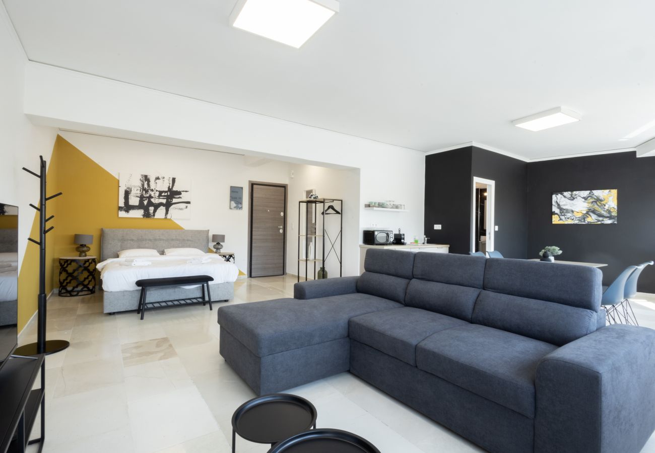 Appartement à Athens - Spacious Urban Retreat: Central 2-Bedroom Haven for 8