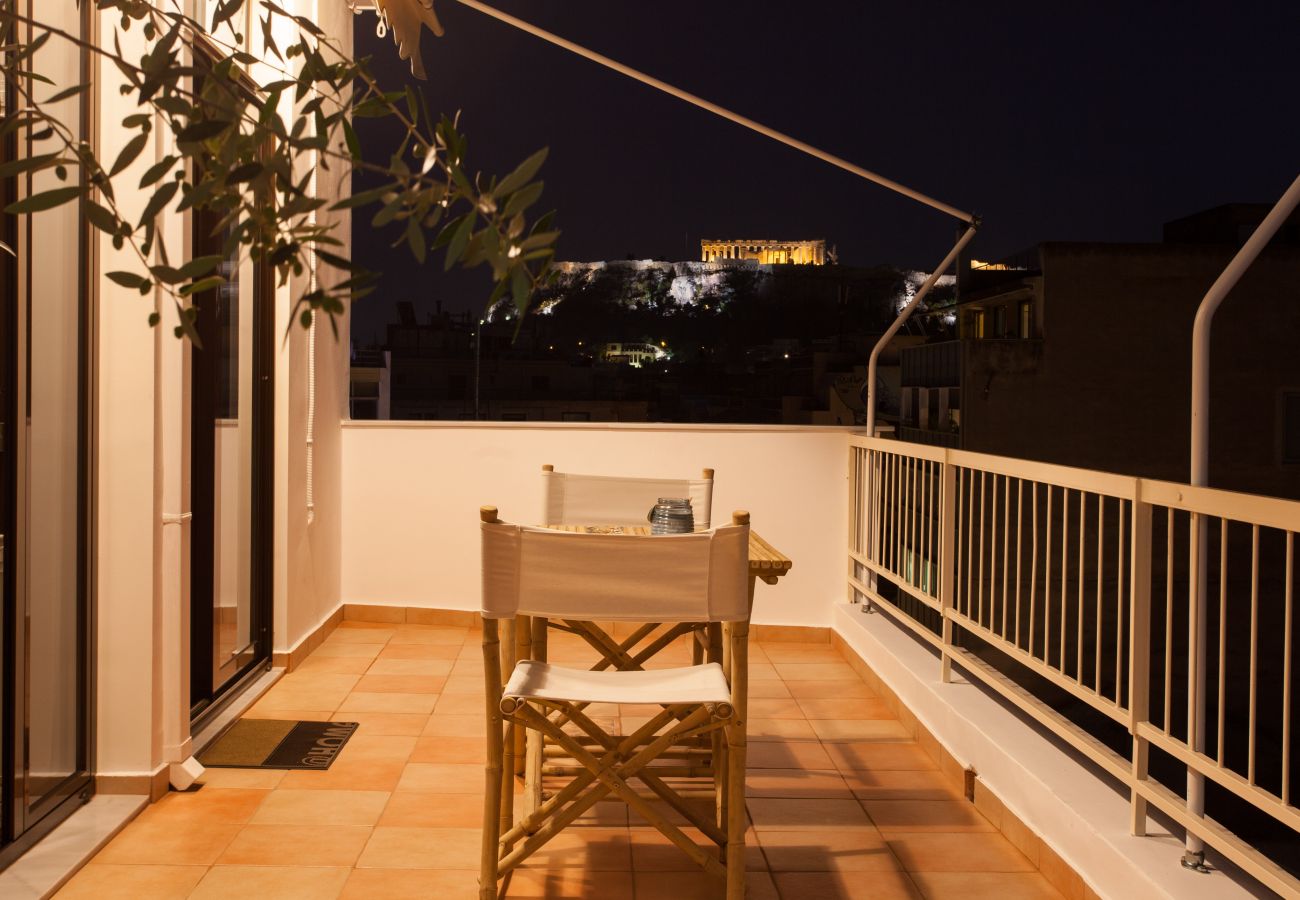 Apartment in Athens - Explore Nightlife Near an Apartment With an Acropolis View 