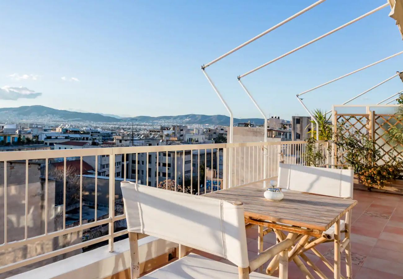 Apartment in Athens - Explore Nightlife Near an Apartment With an Acropolis View 