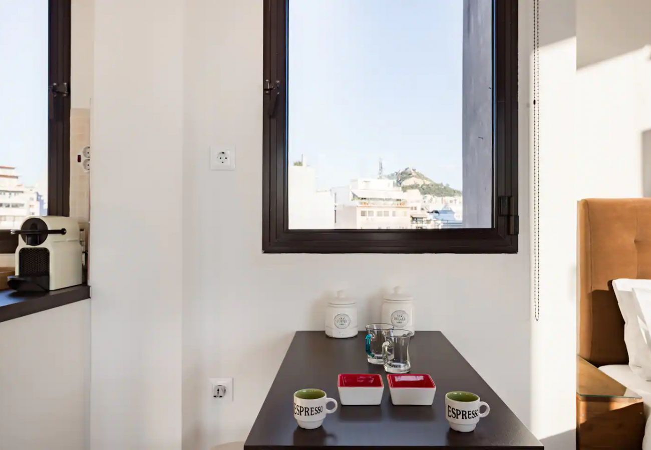 Apartment in Athens - Explore Nightlife Near an Apartment With an Acropolis View 