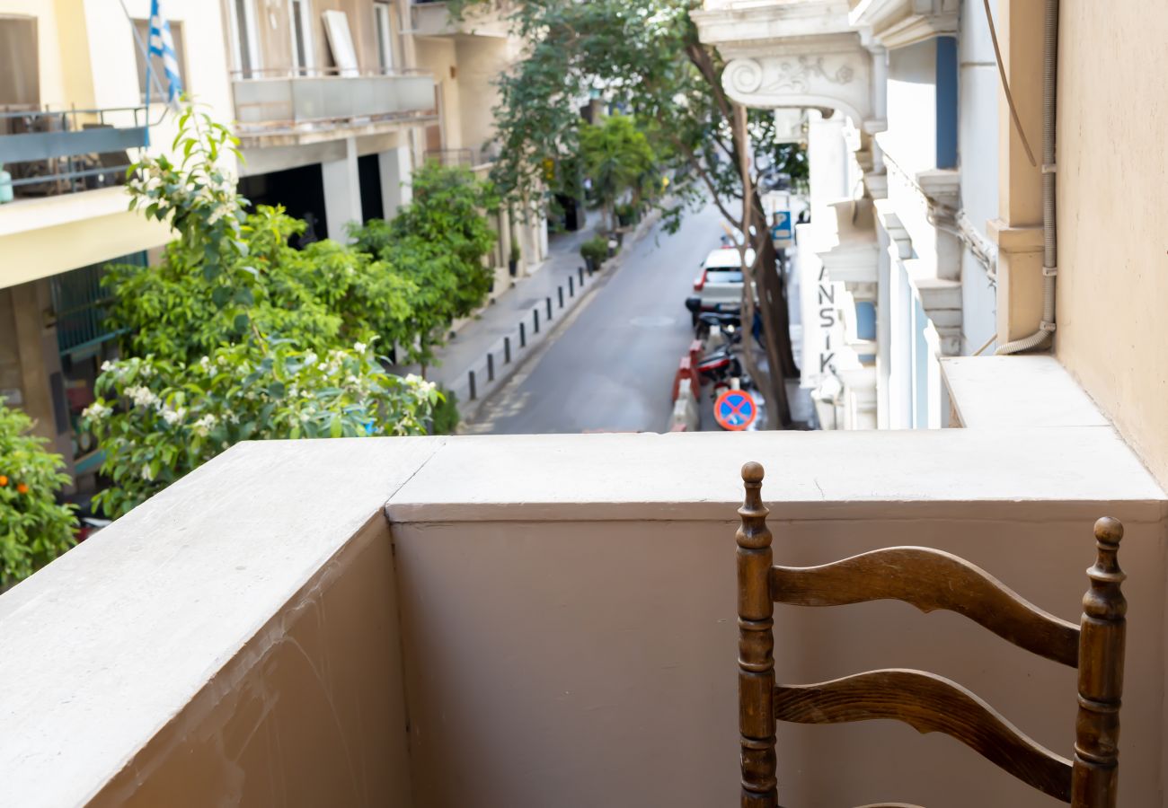 Apartment in Athens - Ideal 4 bdr Apartment in Plaka for 10!