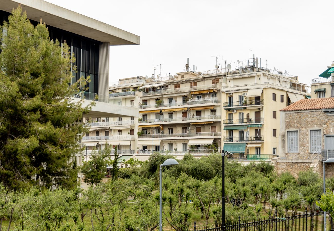 Apartment in Athens - Impressive Minimal 2 bdrm next to Acropolis Museum 