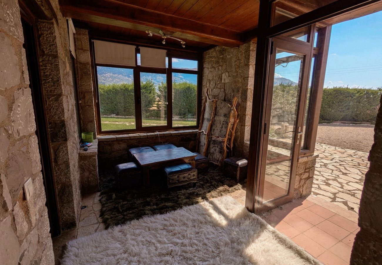 Villa in Arachova - Mountain Trails Chalet-Three Story Escape Parnassos-Livadi- Arachova