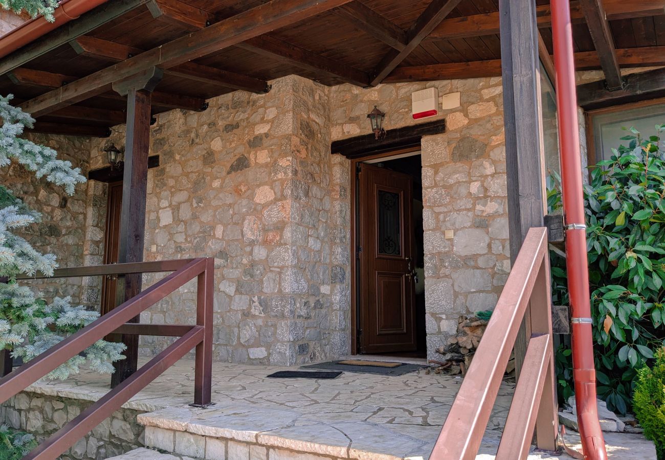 Villa in Arachova - Mountain Trails Chalet-Three Story Escape Parnassos-Livadi- Arachova